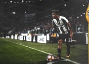 开云世界杯2026-库里独舞撕裂鹈鹕防线，防守铁壁窒息快船进攻