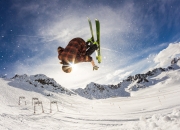 开云足球直播-跨越太平洋的爆发共振，莫兰特狂飙与广厦铁骑的晋级启示录