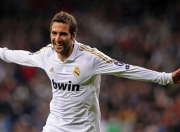 开云体育官网-蒙特卡洛大师赛轻取拉沃尔杯，德约科维奇扛起全队，诠释领袖与传承