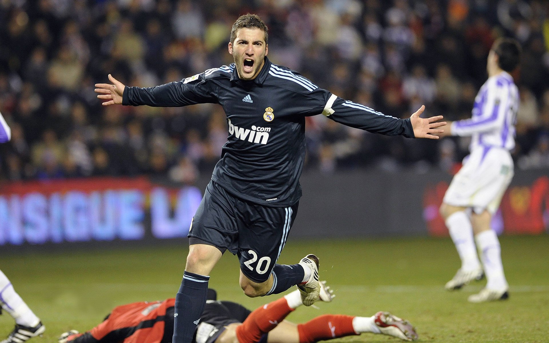 英格拉姆爆发，深圳队终结森林狼不败神话