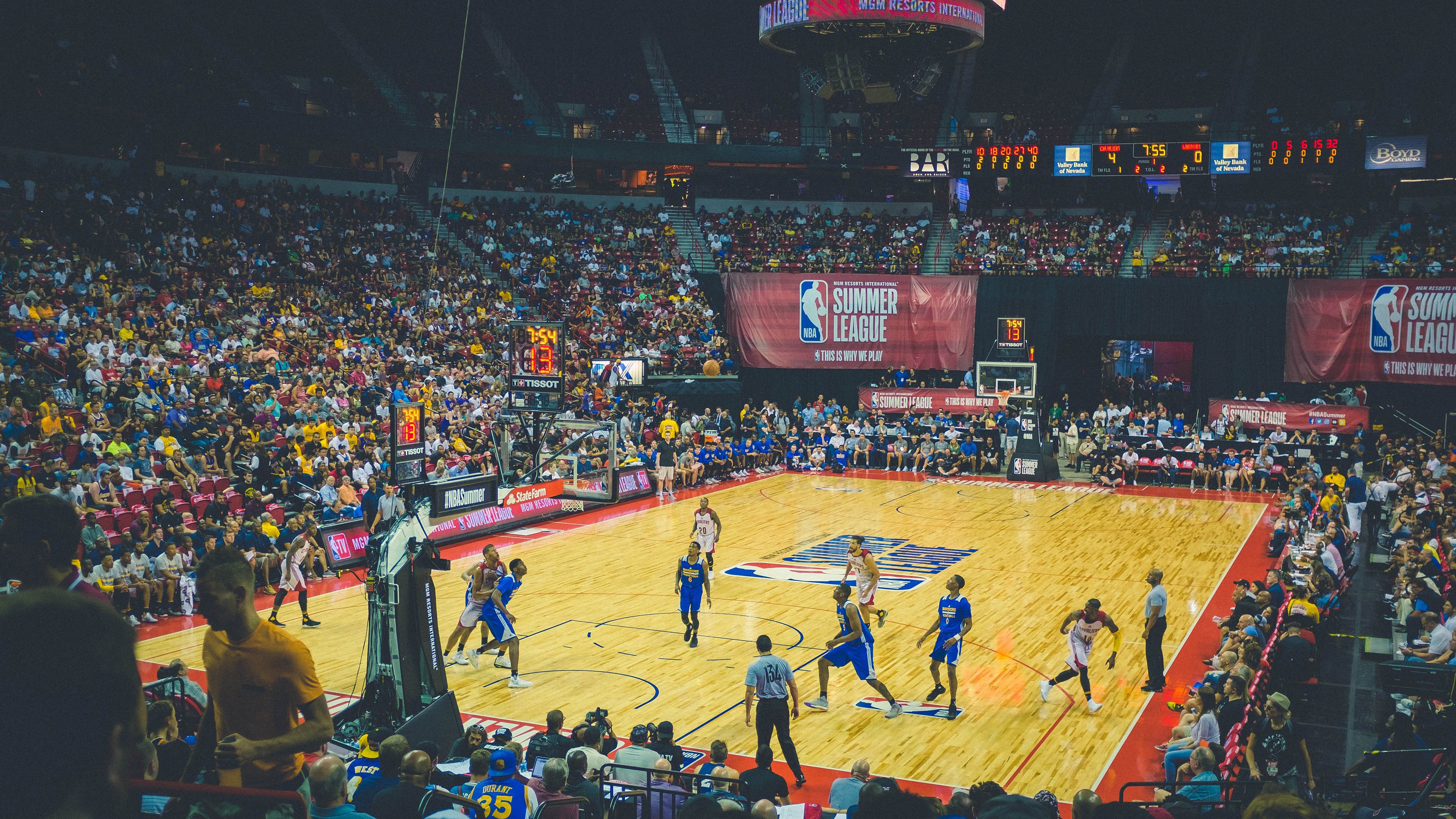 东契奇爆发，马刺生死战取胜雷霆，一场定义赛季的孤勇之战